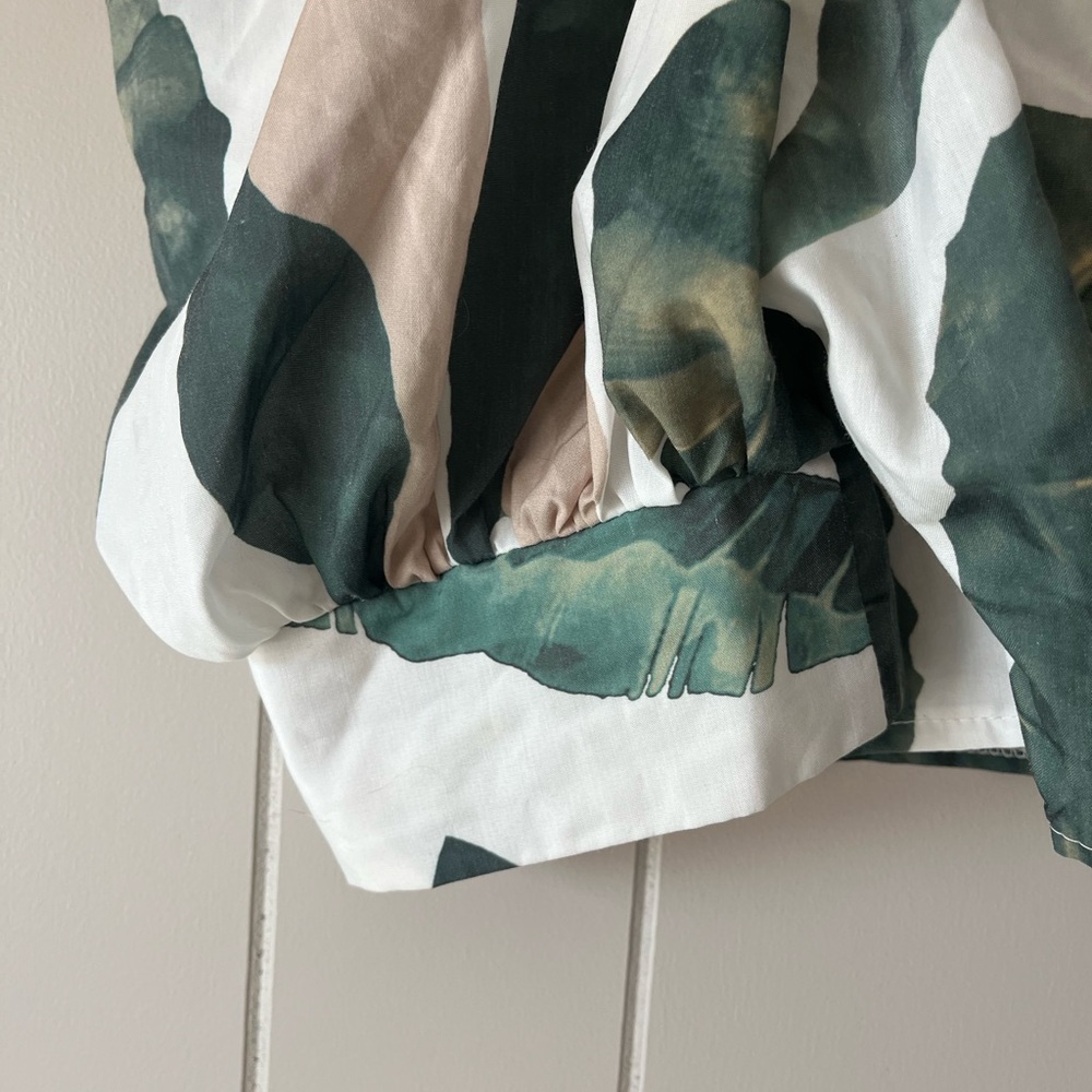 Tropical Leaf Print Women's Top - Picture 6 of 8